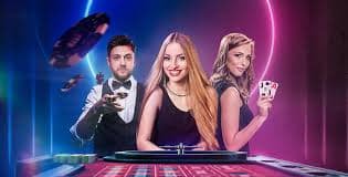 buenas app running on a smartphone showing live casino games for Filipino players